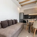 Penelope D Apartment Vivlos